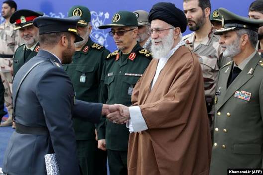 آیتالله خامنهای فرمانده کل نیروهای مسلح جمهوری اسلامی است , تمامی نیروهای مسلحی که معترضان را به گلوله بستهاند، زیر نظر مستقیم آیتالله خامنهای عمل میکنند